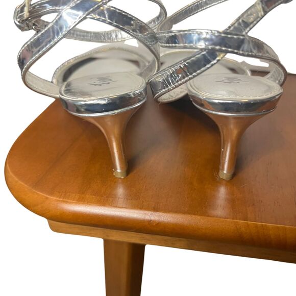 Fioni Size 8.5 Women's 2.5 Heel Silve Rhinestone - Picture 4 of 4